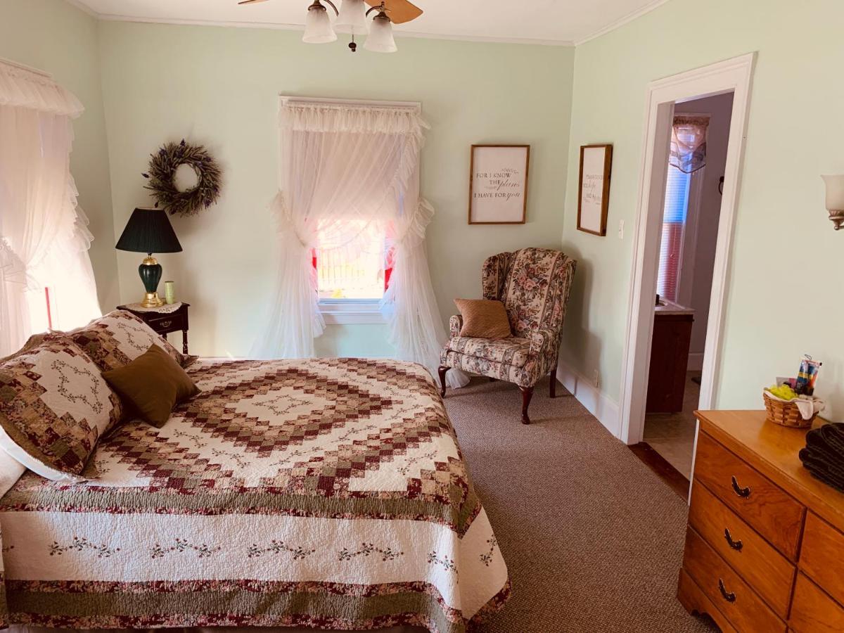 Centennial Inn Bed & Breakfast Conneaut Esterno foto