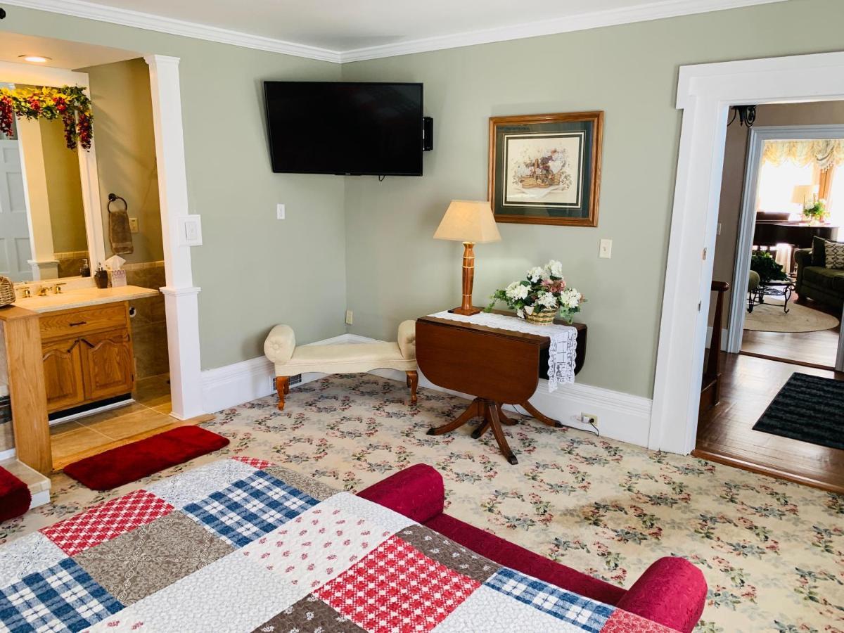 Centennial Inn Bed & Breakfast Conneaut Esterno foto